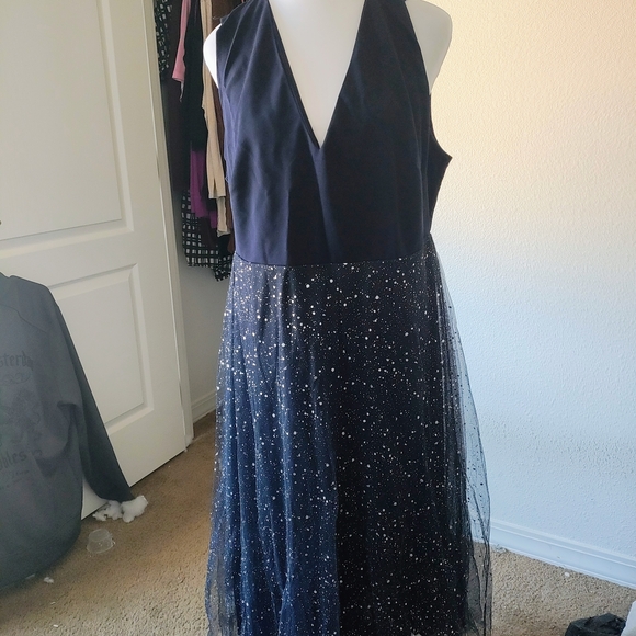 Elegant Blue and Silver Evening Gown - Picture 1 of 4